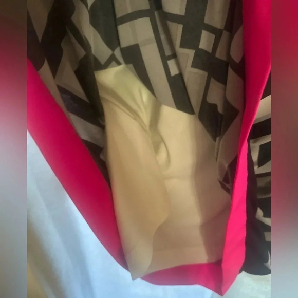 NWOT- Eliza J Geometric‎ Print Zippered Lined Dress. Size 12. - Picture 3 of 7